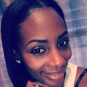 Meet your Posher, Carol